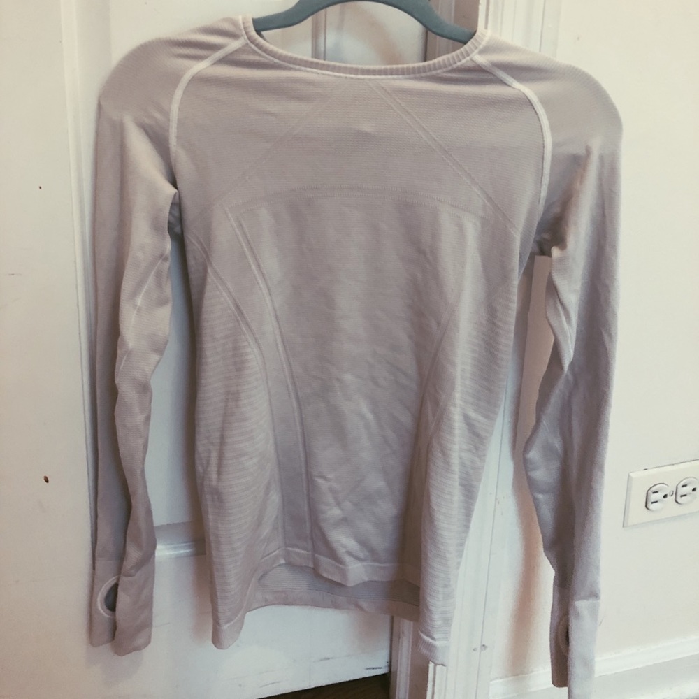 white ivivva workout top long sleeve